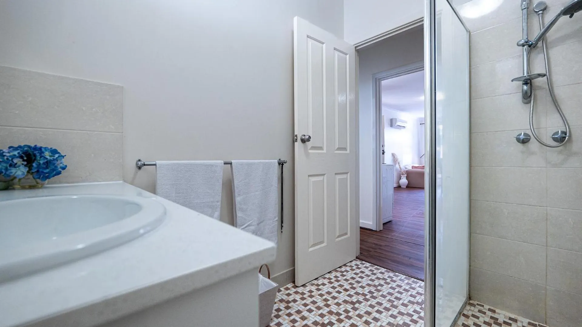 Villa A1 Airport Haven - Quick Access, Comfy & Free Parking Perth